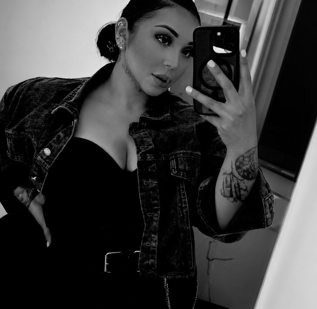 CICi — Porvida Ink tattoo artist